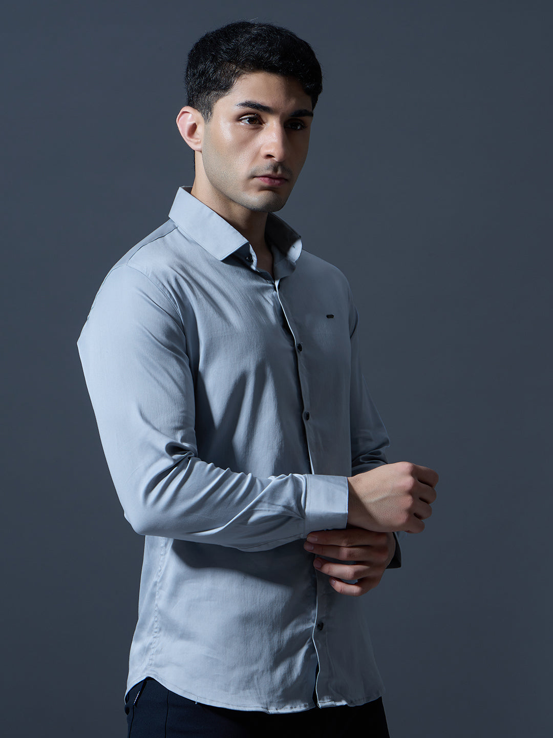 Men's Light Grey Solid Full-Sleeve Casual Shirt