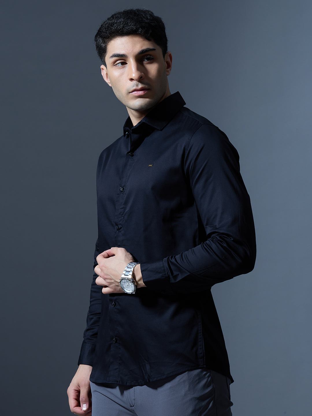 Men's Black Solid Full-Sleeve Casual Shirt