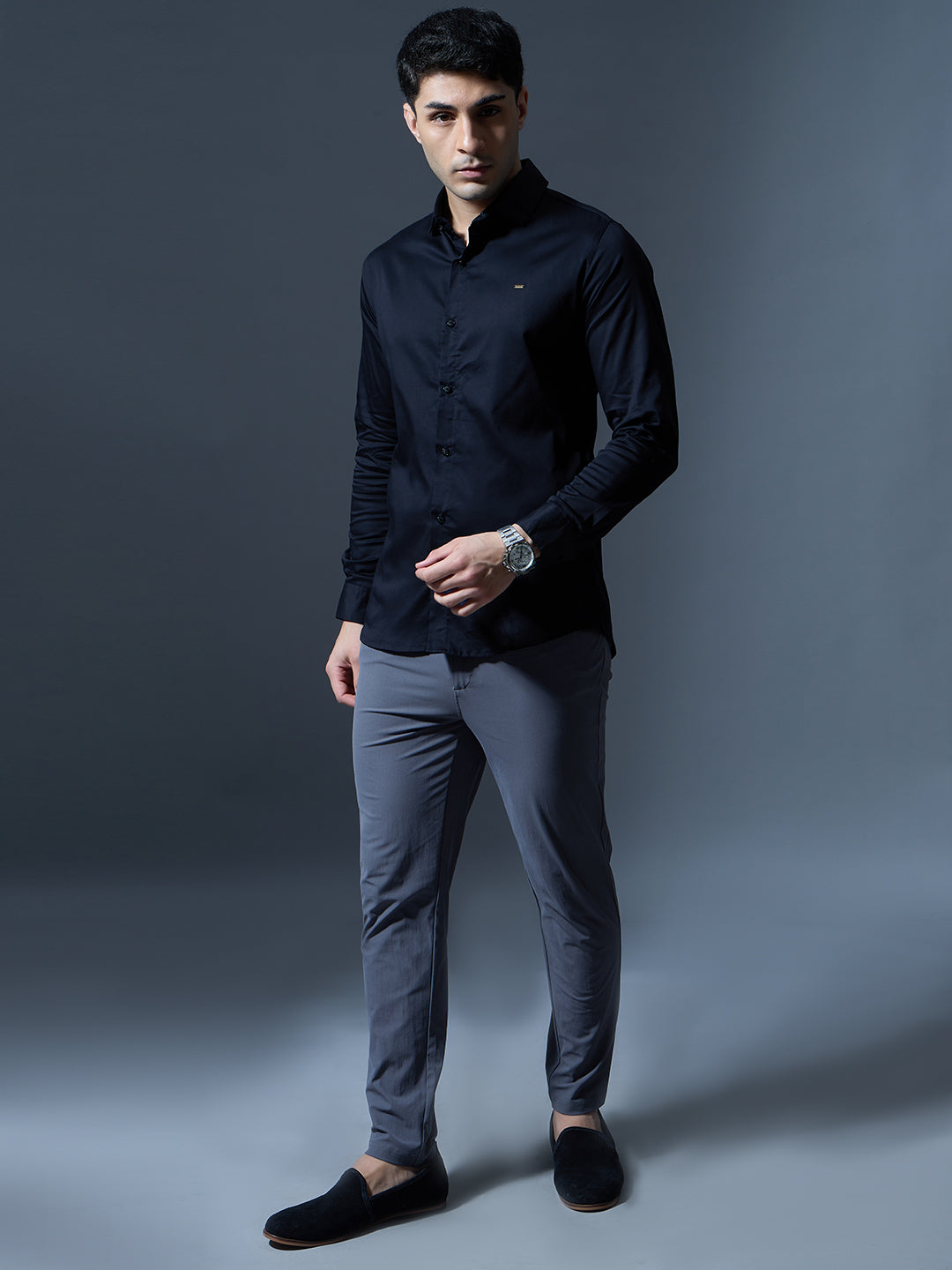 Men's Black Solid Full-Sleeve Casual Shirt