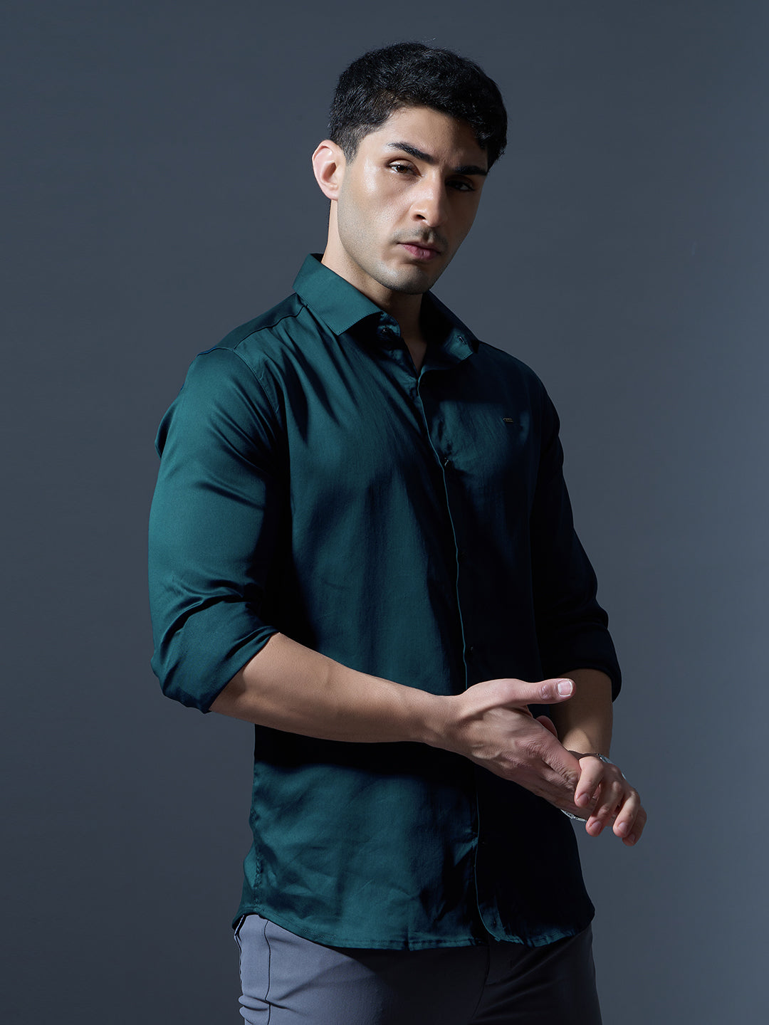 Men's Teal Blue Solid Full-Sleeve Casual Shirt