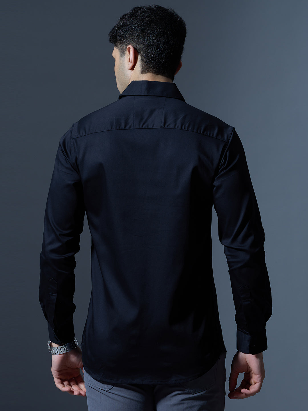 Men's Black Solid Full-Sleeve Casual Shirt